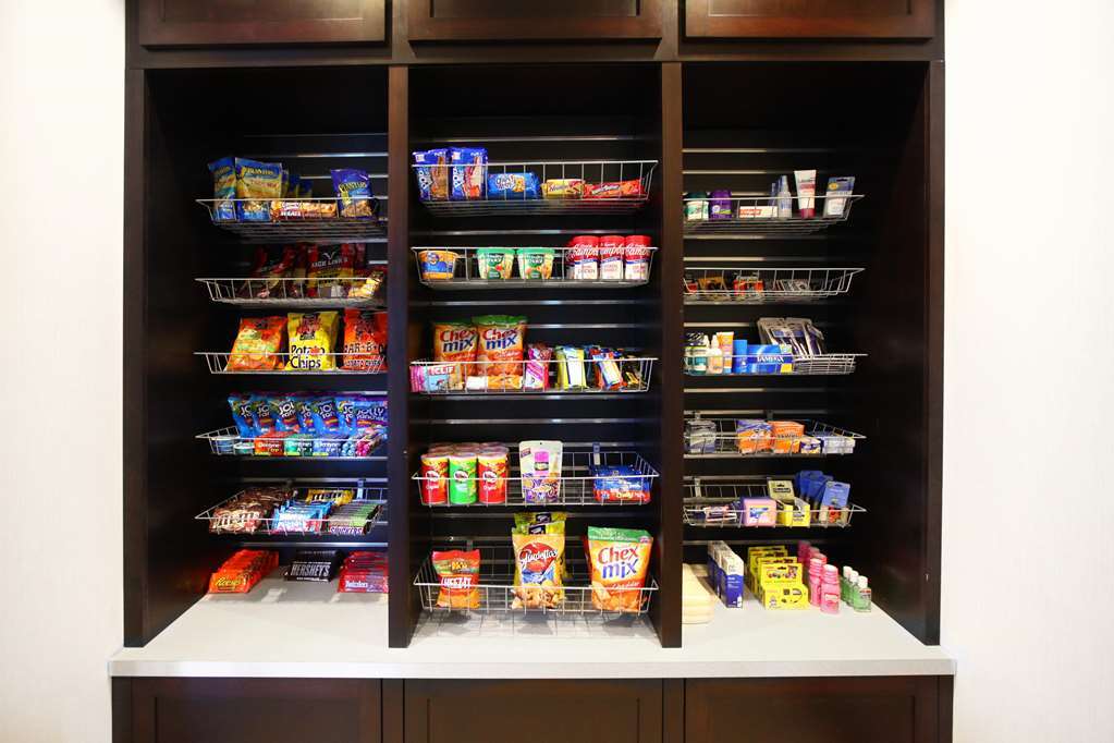 Hilton Garden Inn Olathe Restoran gambar